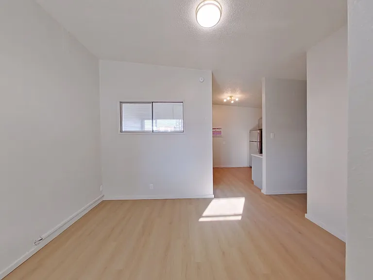 University Manor - Newly Renovated Units just a short walk from Campus! — Photo 66