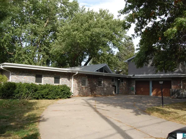 1315 N Delaware Ave, York, NE 68467