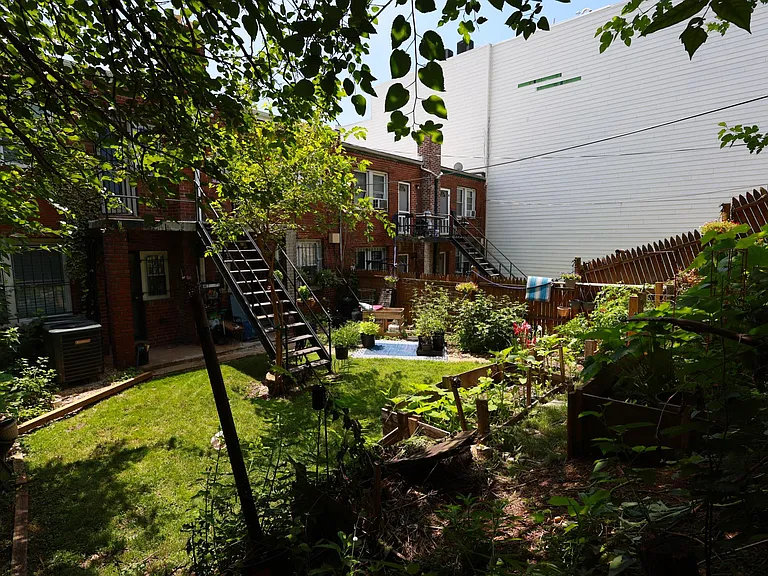 1822 I St NE #3 — Photo 17
