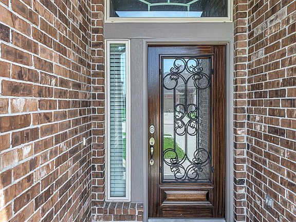 5th image of 18927 Peralta Springs Ln