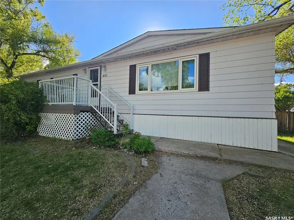 401 Walsh STREET, Maple Creek, SK S0N 1N0