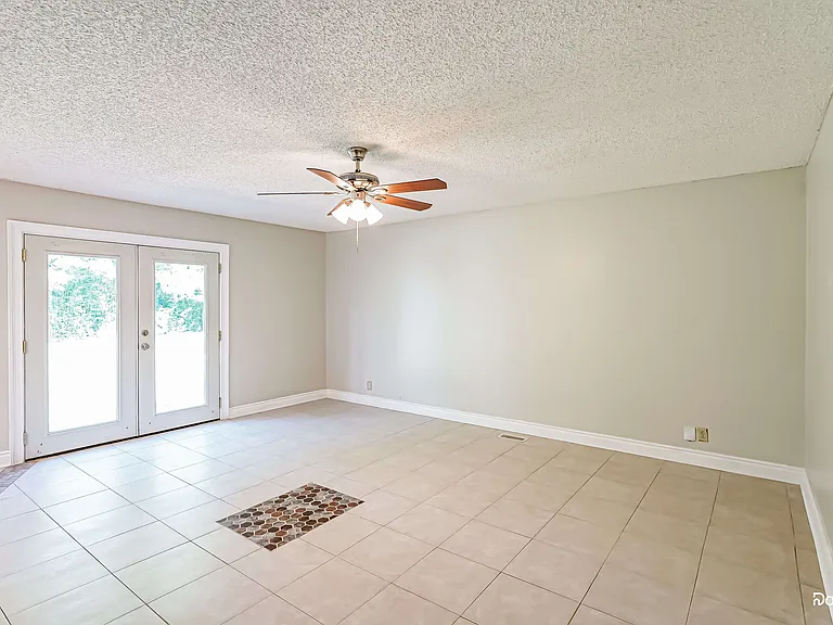 3308 New Towne Rd — Photo 4