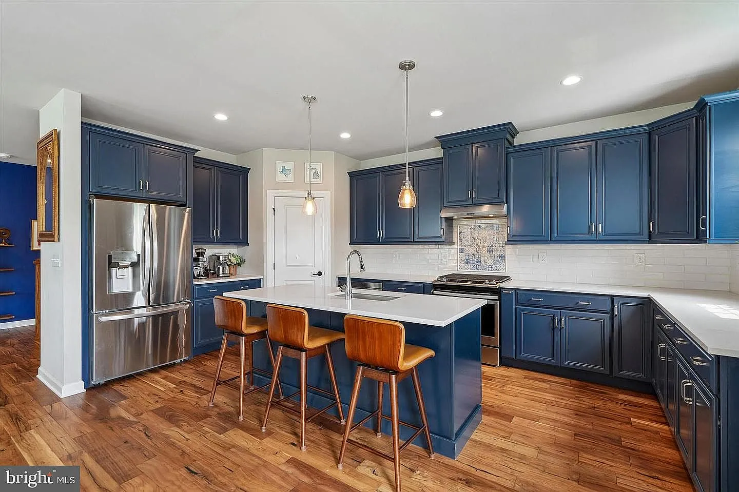 3 bed, 3162 sqft, $4,200 — Photo 3