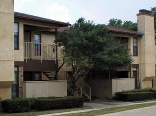 1716 Crest Grove Dr, Arlington, TX 76012