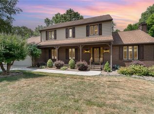 4505 Oak Hollow Dr, High Point, NC 27265