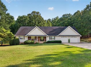 114 Planters Dr, Seneca, SC 29678