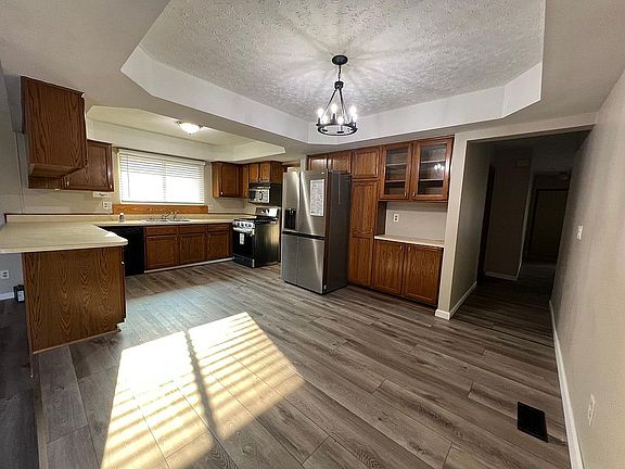 2nd image of 3710 Alderdale Dr