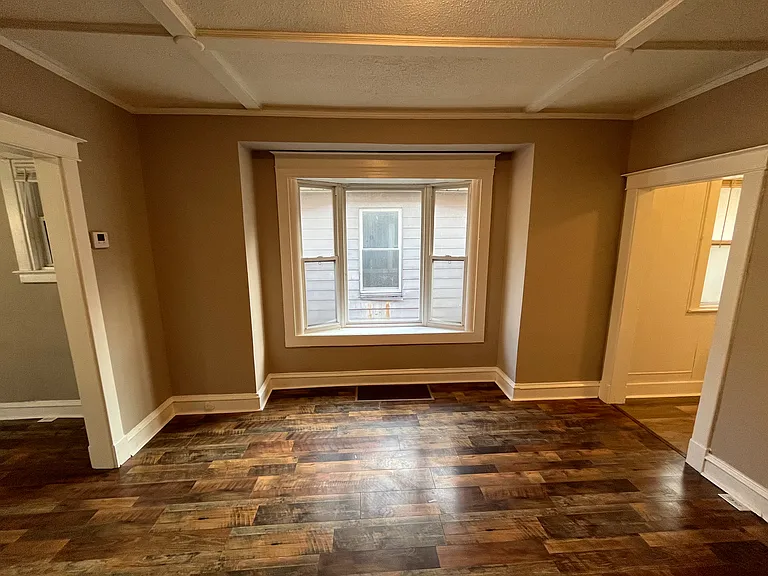 3718 Wayne Ave — Photo 9