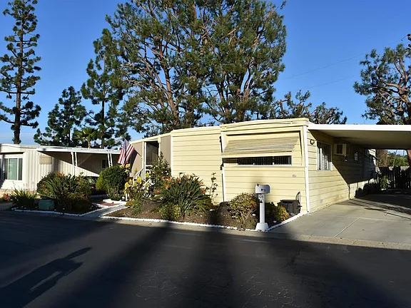 1145 E Barham Dr Spc 109