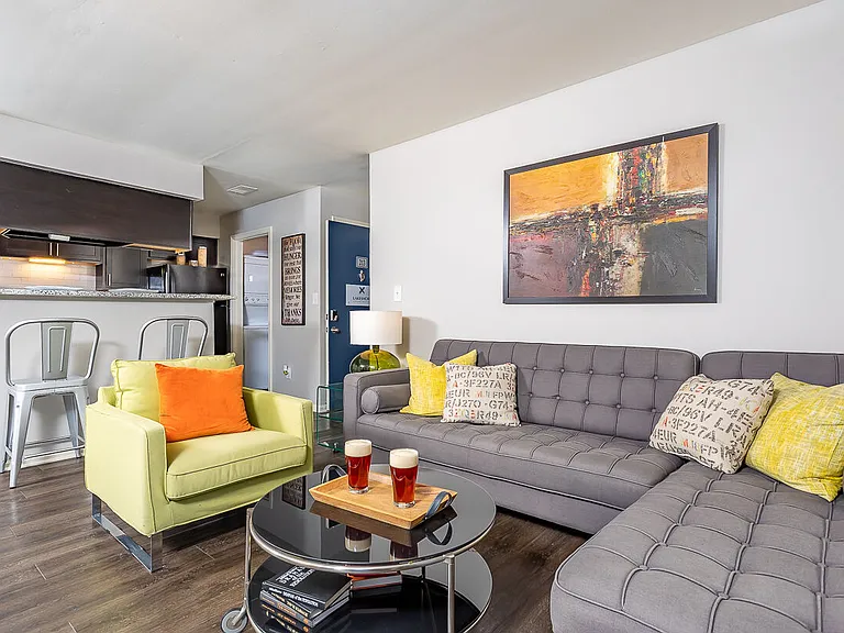 Lakeshore Apartments — Photo 26