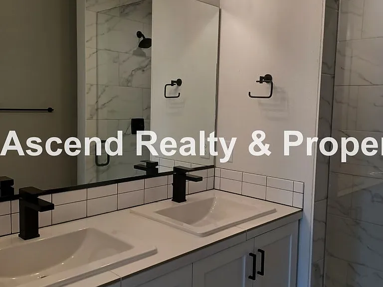 5311 NE 14th Pl — Photo 16