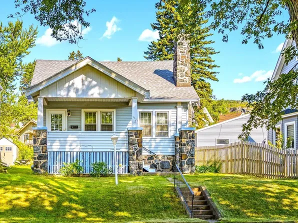 5505 W 8th St, Duluth, MN 55807-1927