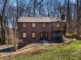 2272 Wood Acres Ct, Pittsburgh, PA