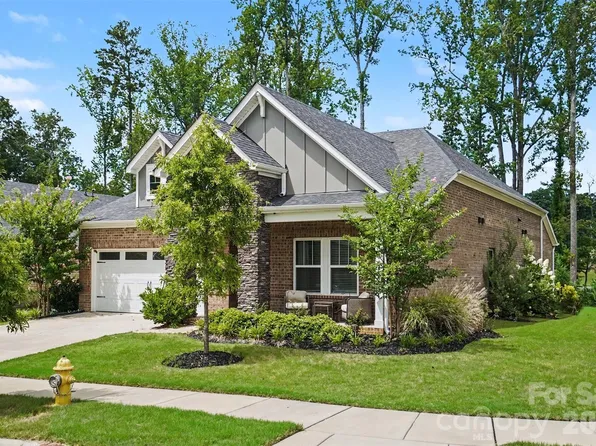 4004 Leyland Ct, Mint Hill, NC 28227