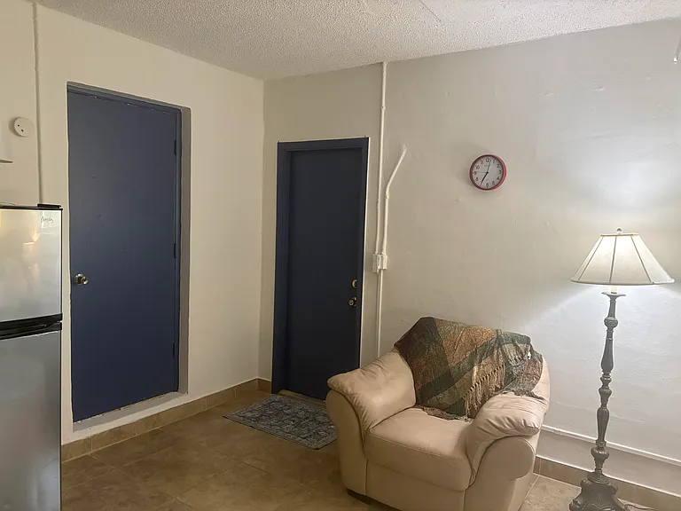 10132 Windtree Ln S — Photo 4