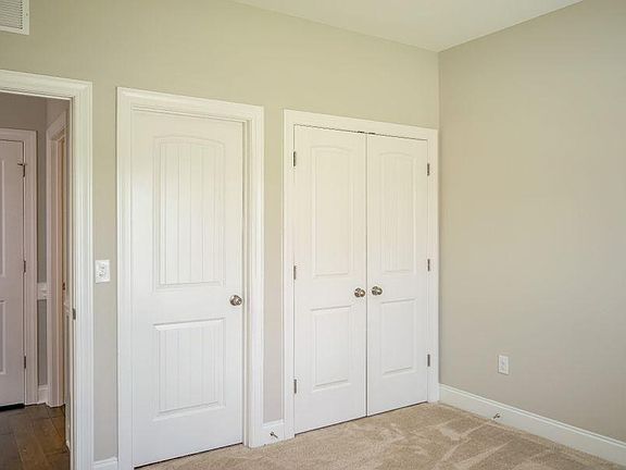 BEDROOM CLOSETS