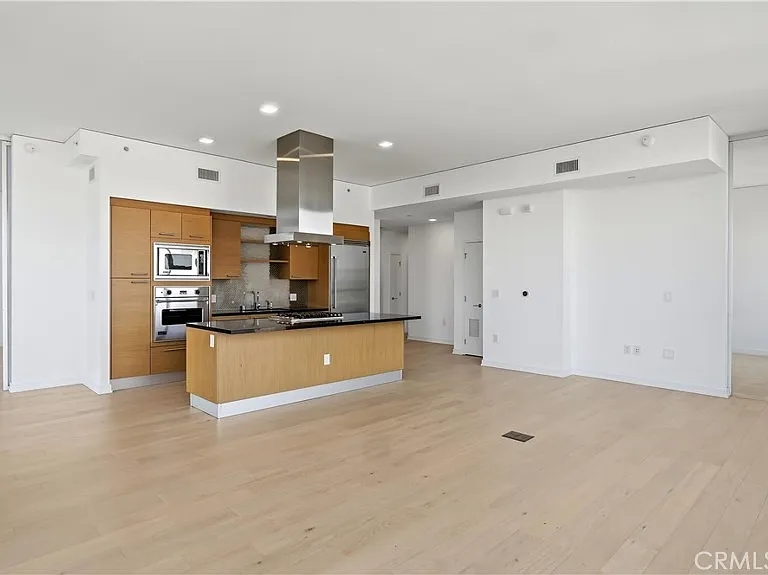 9 Macarthur Pl #N2002 — Photo 29