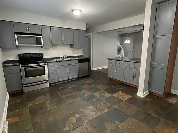5th image of 2038 N 18th Ave APT C