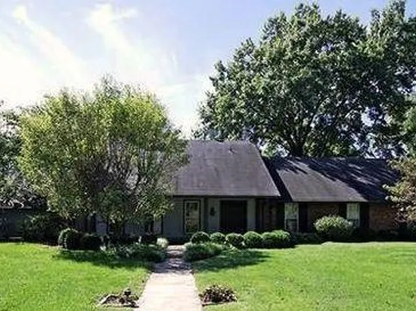 1035 Marvilla Ln, Saint Louis, MO 63131
