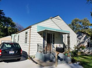 864 Hastings St, Elgin, IL 60120