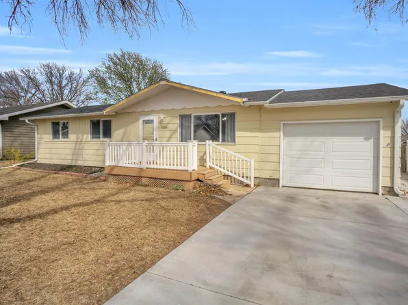 1106 Maberly St, Holdrege, NE 68949