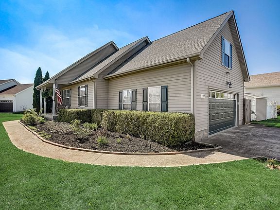 4th image of 1285 Meredith Way