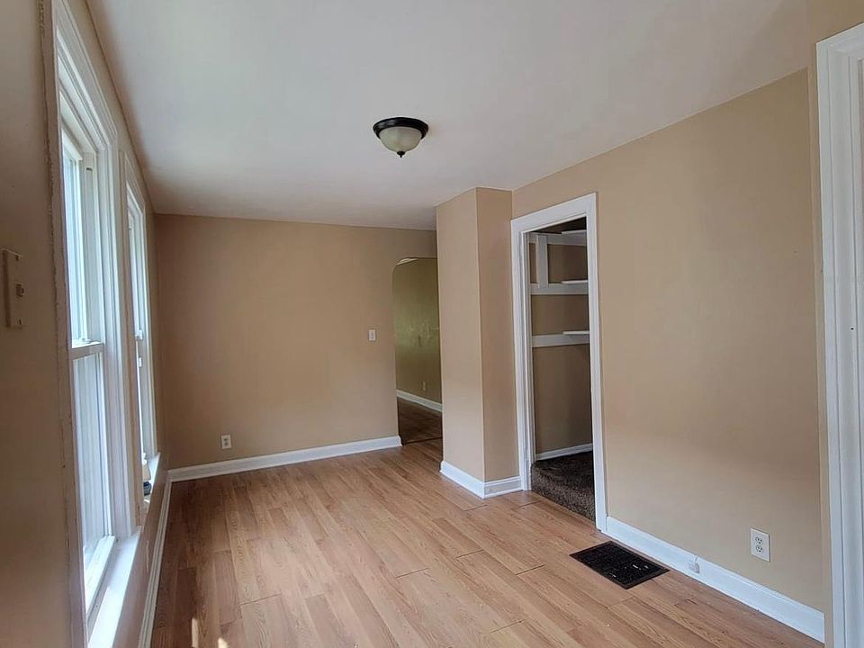 1st image of 43 S Osborn Ave