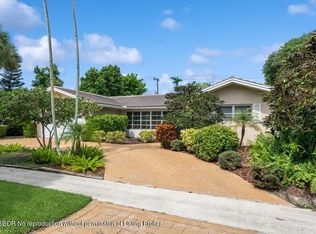 555 SW 8th Ter, Boca Raton, FL 33486