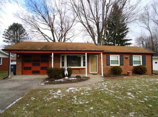 8412 W Fairview Rd, Yorktown, IN 47396