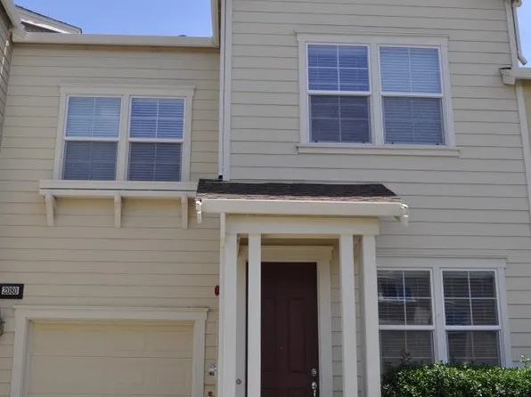 2080 Cooper Dr, Santa Rosa, CA 95404