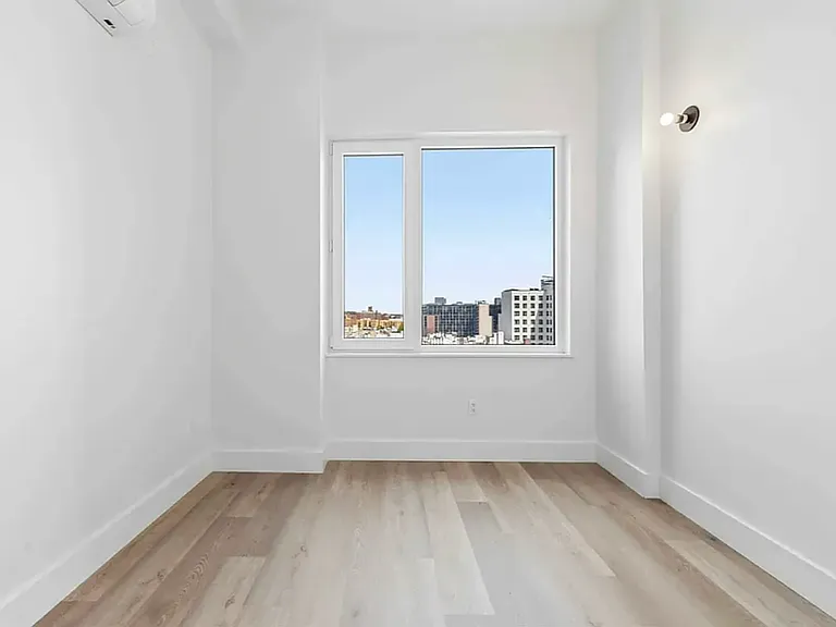 89-25 162nd St #703 — Photo 9