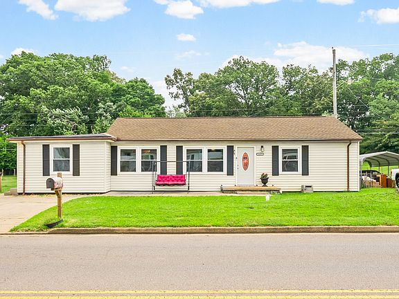 4th image of 417 Highland Cir