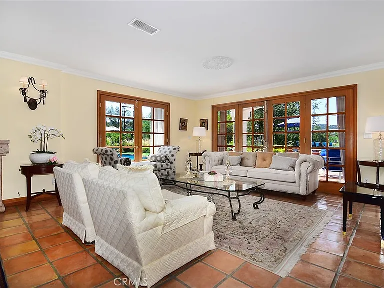 18690 Pasadero Dr — Photo 24