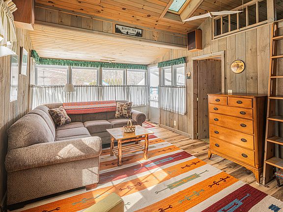 3rd image of 7 Justins Way