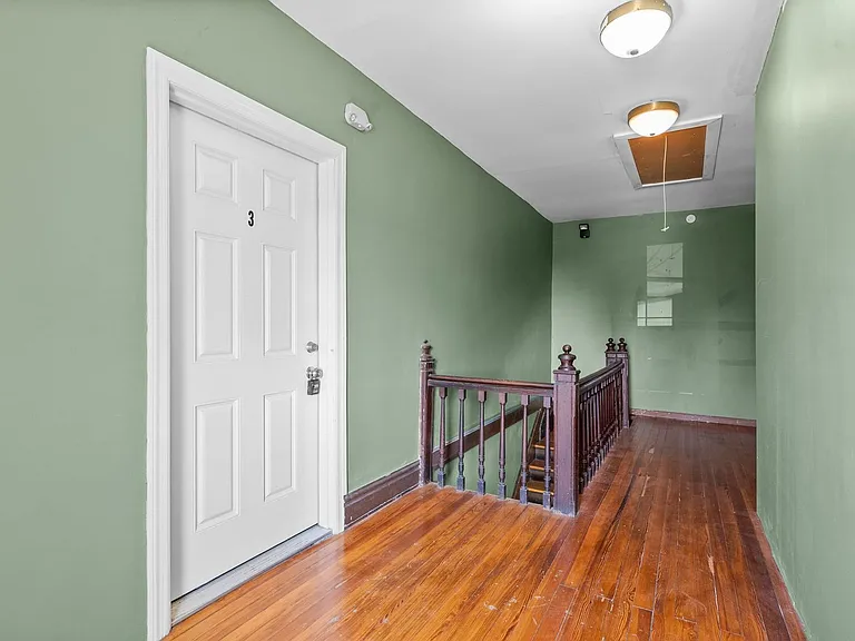 Marion St - 117 — Photo 7