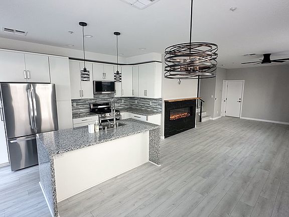 3rd image of 608 Silver Berry Pl