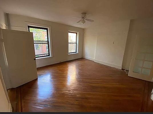 3rd image of 50 Livingston St #3A