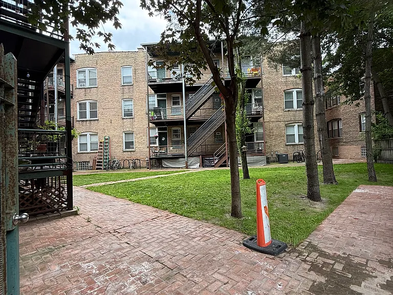 5866 N Ridge Ave #3 — Photo 13