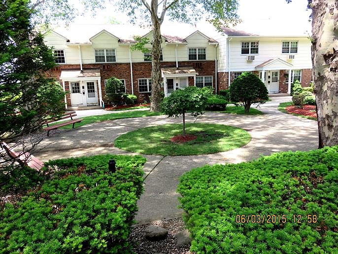 1st image of 172 Parkside Dr #172