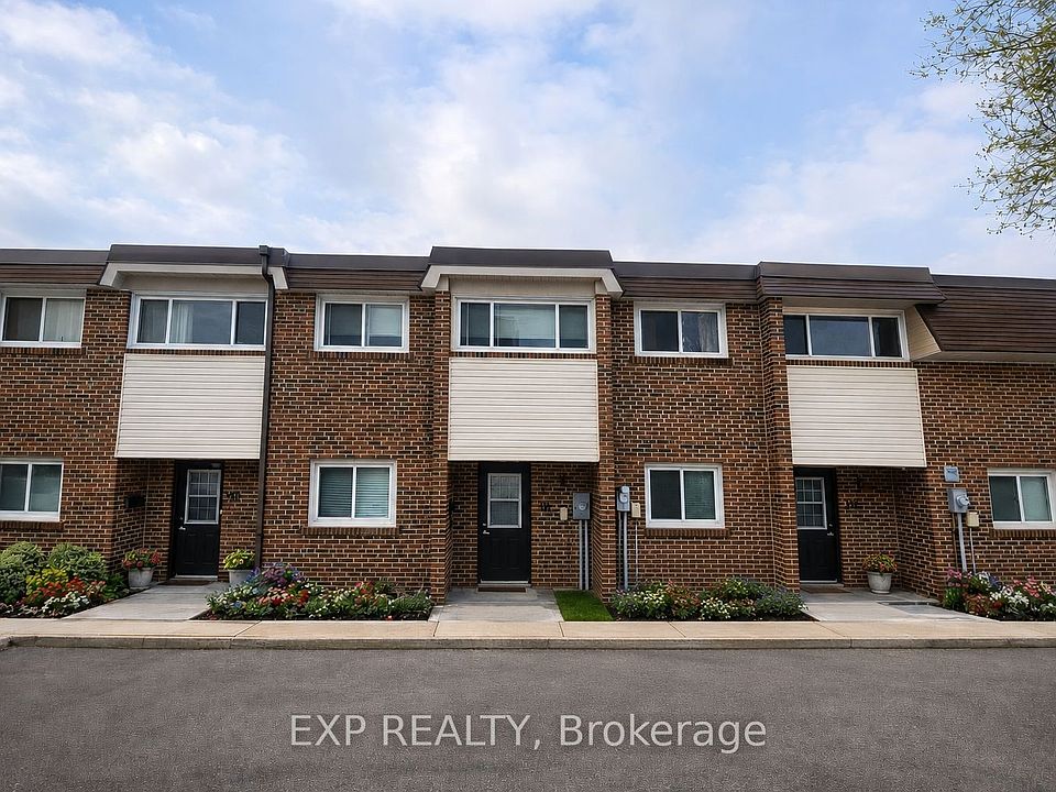 1st image of 55 Godstone Rd #111