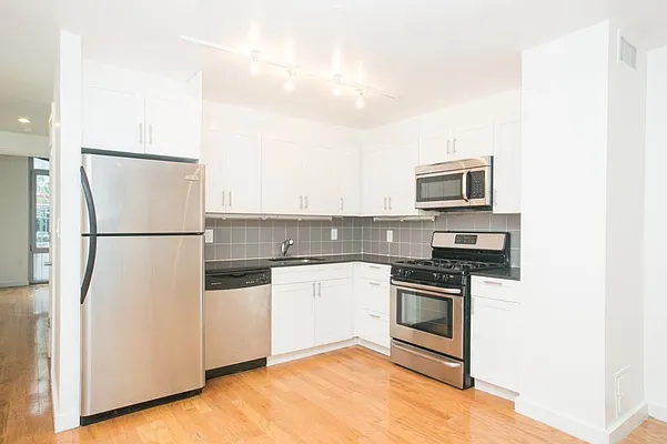 Rented by MNS | media 13