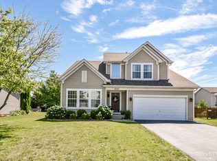 2223 Beaumont Ct, Aurora, IL 60502