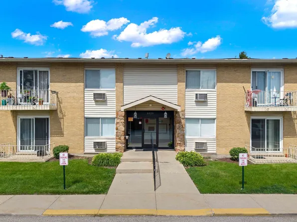 8820 N Western Ave APT 1H, Des Plaines, IL 60016