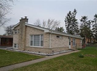 2504 Fontana Dr, Glenview, IL