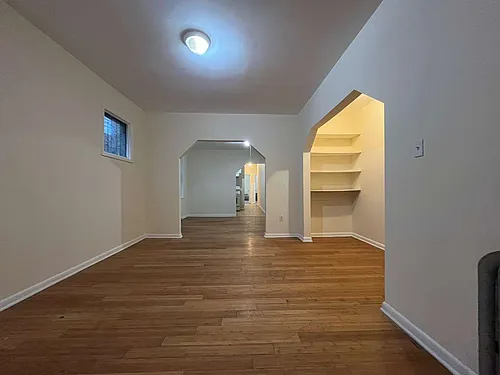 180 Bergen Ave Photo 1