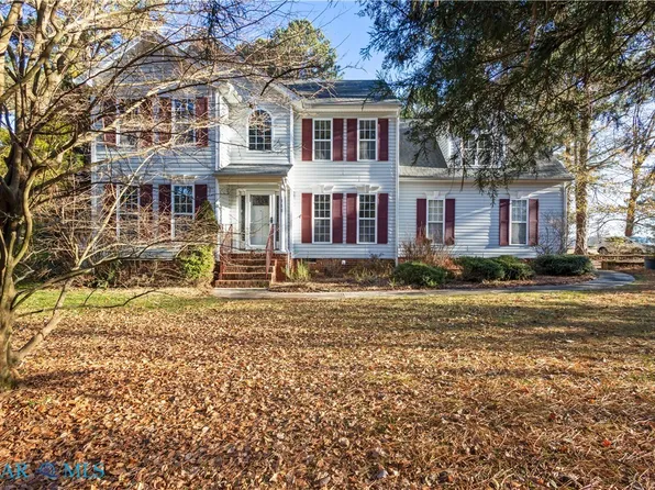 1300 Blossom Ln, West Point, VA 23181