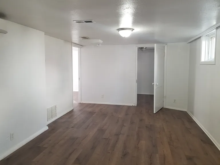 2 bed, 1.0 bath, $1,000 — Photo 11