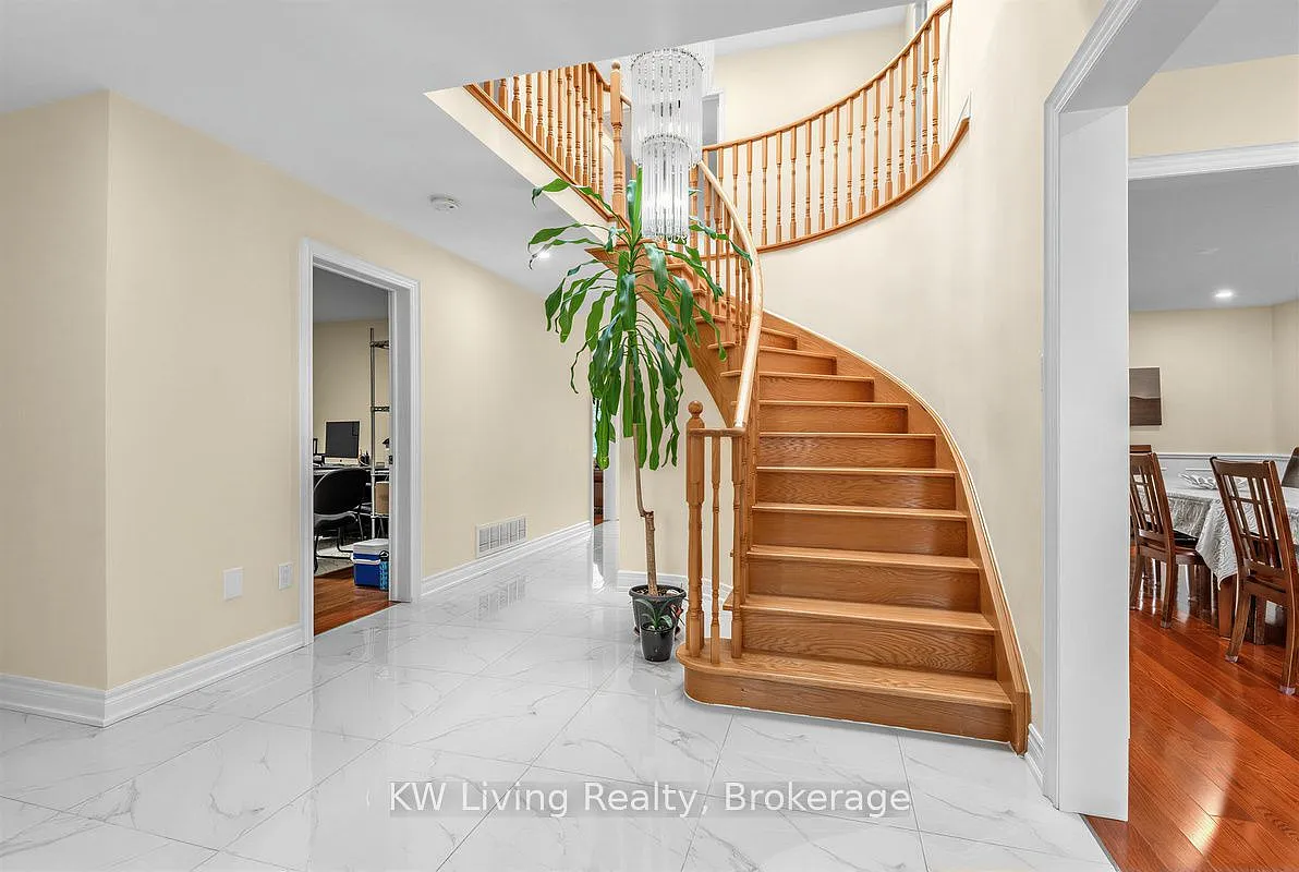 5 bed, $3,900 — Photo 4
