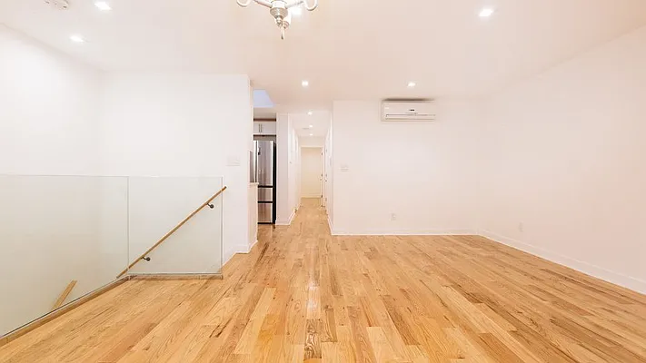 Rented by Nooklyn NYC LLC | media 7