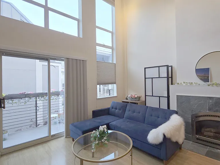 ELEVATED SOARING CEILINGS